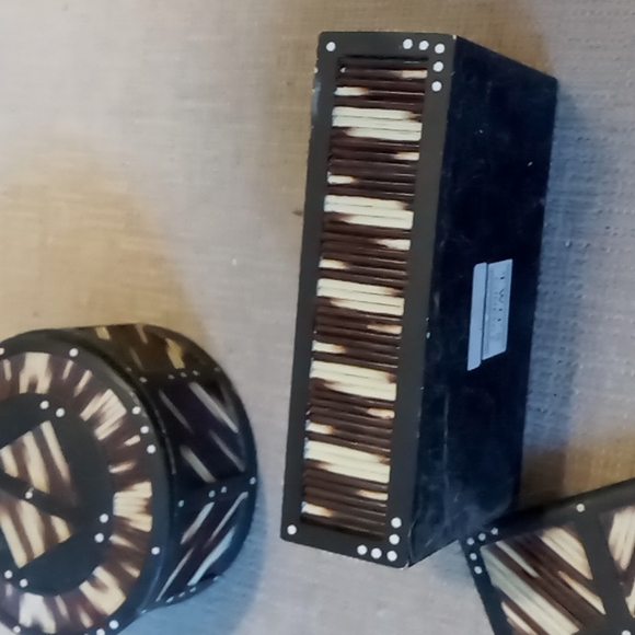 Two's company rectangle box - Picture 3 of 3